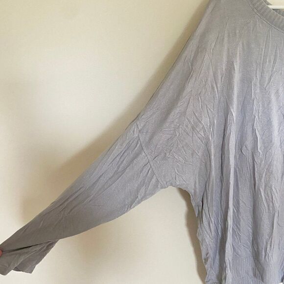 Lane Bryant Scoop Neck Long Sleeve Tee Gray Plus Size 14/16 - Picture 2 of 5